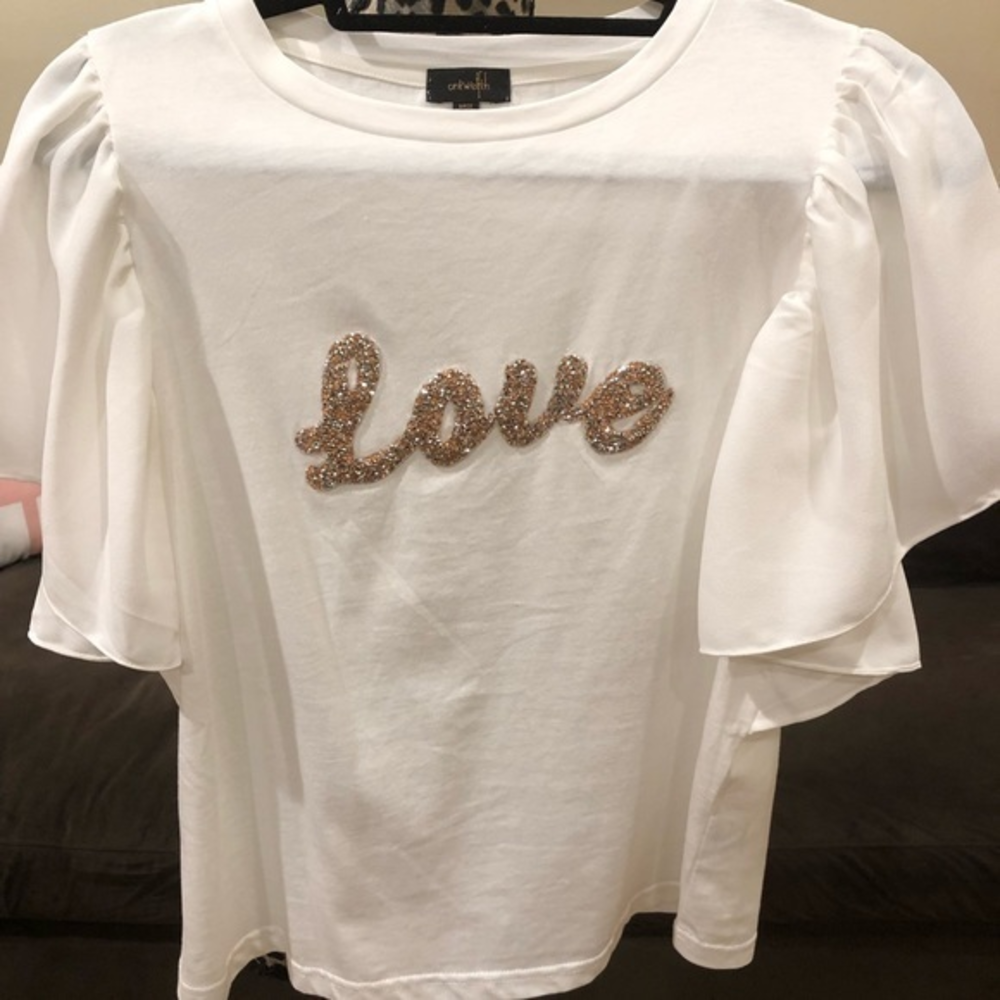 Blingy LOVE T-shirt with flutter sleeves‎